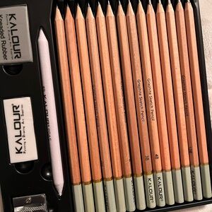 Graphite Sketch Pencil Set with Sketchbook